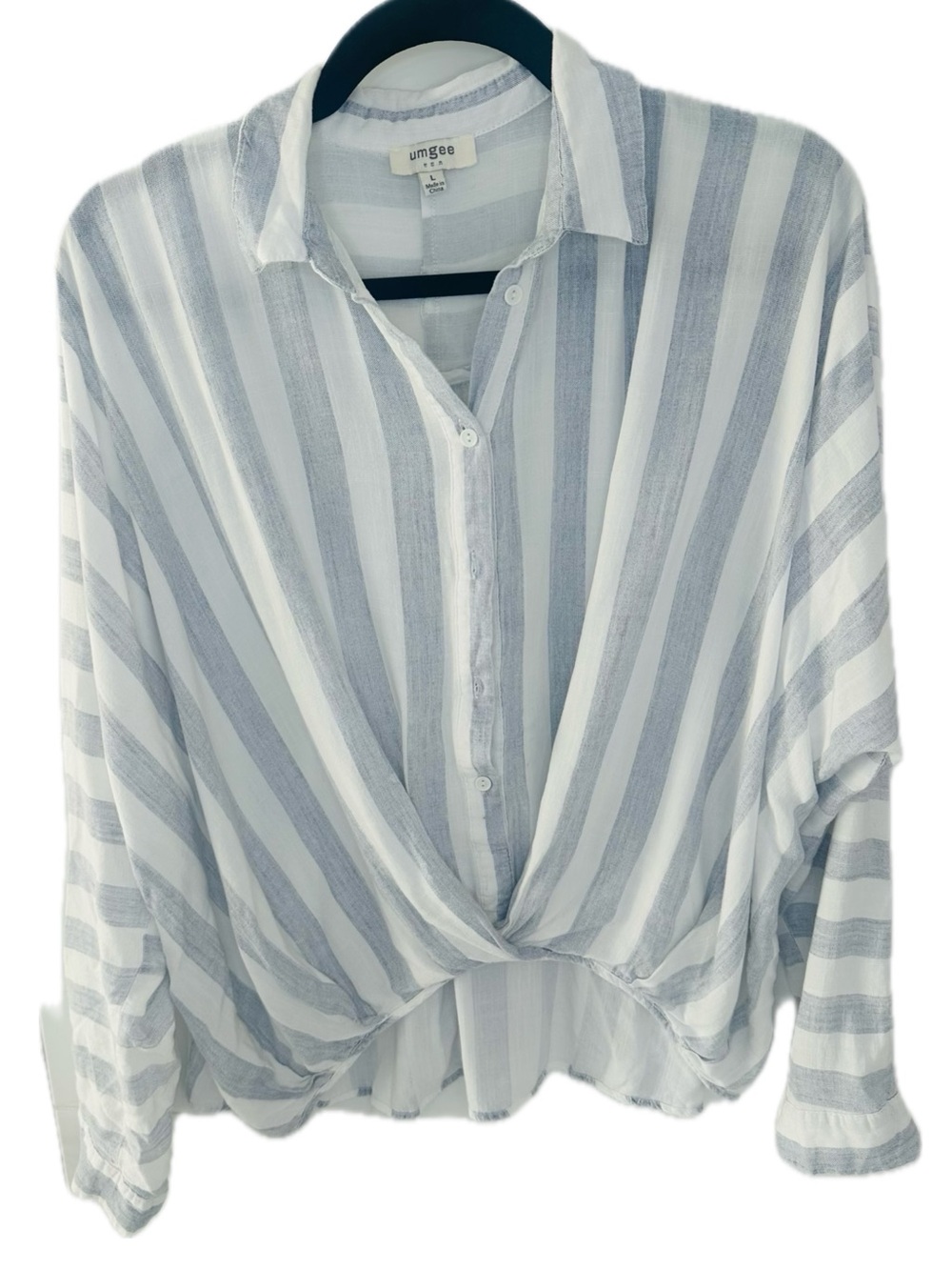 Umgee White and Light Blue Striped Twist-Hem Button Down Shirt